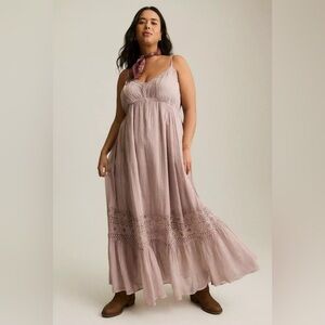 NWOT Festi V-Neck Tiered Maxi Dress